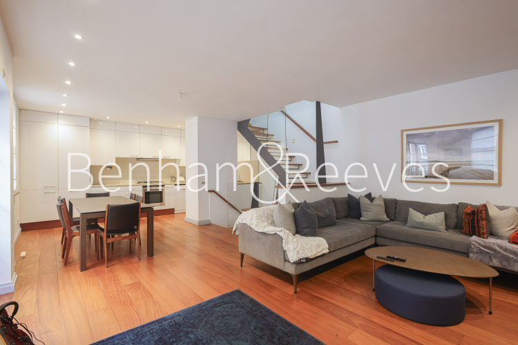 3 bedrooms flat to rent in Phillimore Walk, Kensington, W8-image 6