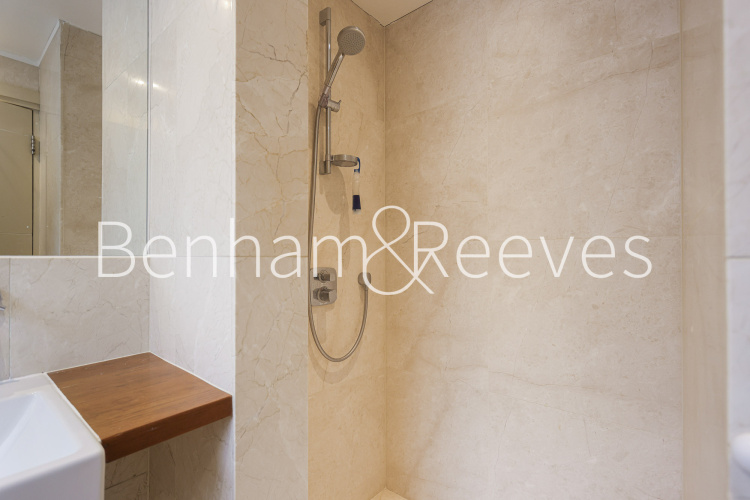 3  bedrooms flat to rent in Phillimore Walk, Kensington, W8-image 15