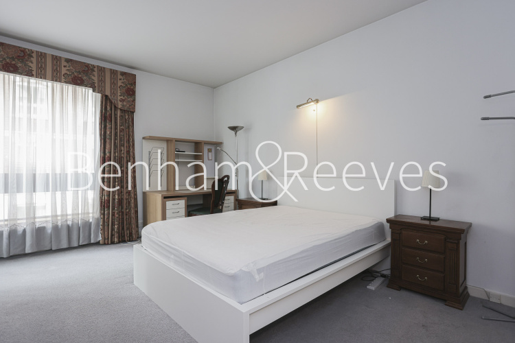 2  bedrooms flat to rent in William Cobbett House, Kensington, W8-image 3