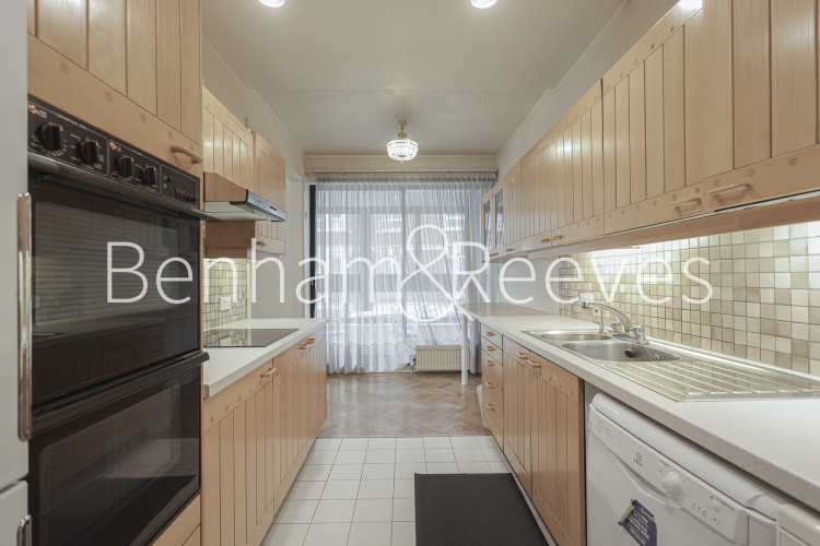 2  bedrooms flat to rent in William Cobbett House, Kensington, W8-image 15