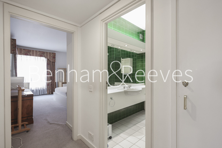 2  bedrooms flat to rent in William Cobbett House, Kensington, W8-image 23