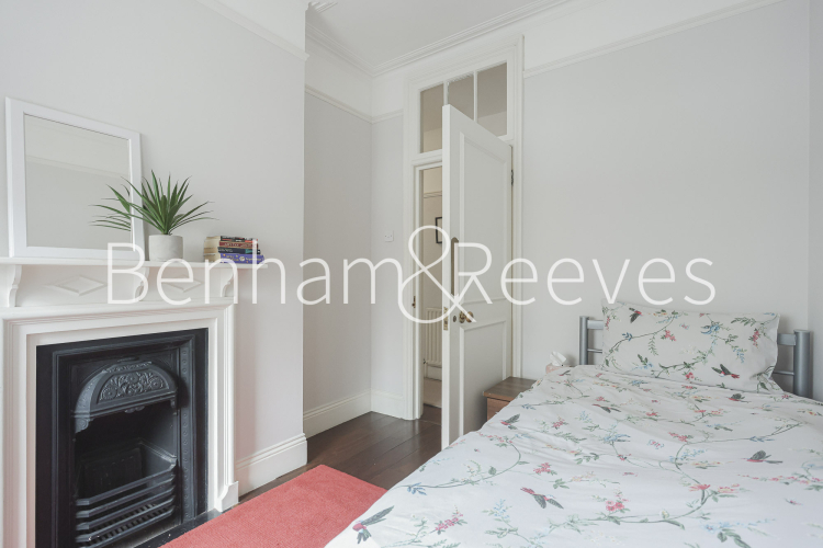 3 bedrooms flat to rent in Abingdon Mansions, Kensington, W8-image 19