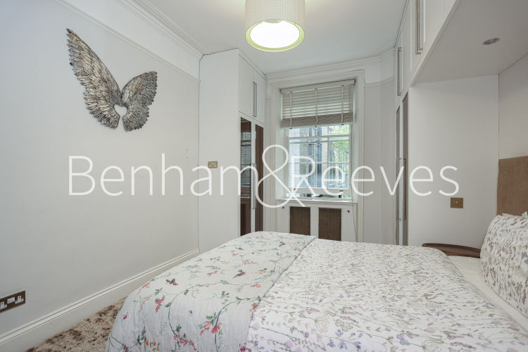 3  bedrooms flat to rent in Abingdon Mansions, Kensington, W8-image 22