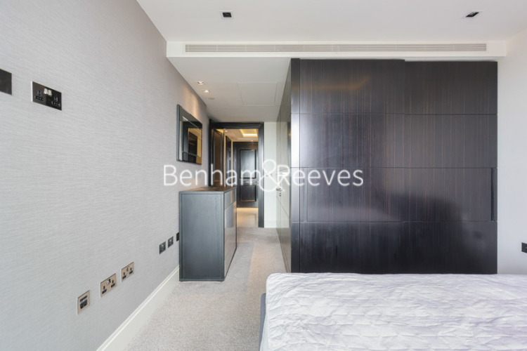 1  bedroom flat to rent in Charles House, Kensington High Street, W8-image 11