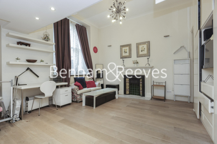 Studio flat to rent in Queens Gate, Kensington, SW7-image 12