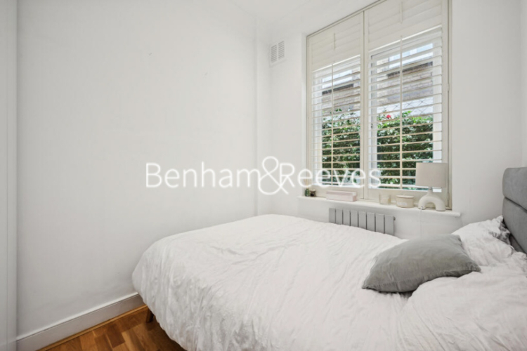 3  bedrooms flat to rent in Queen's Gate, South Kensington, SW7-image 8