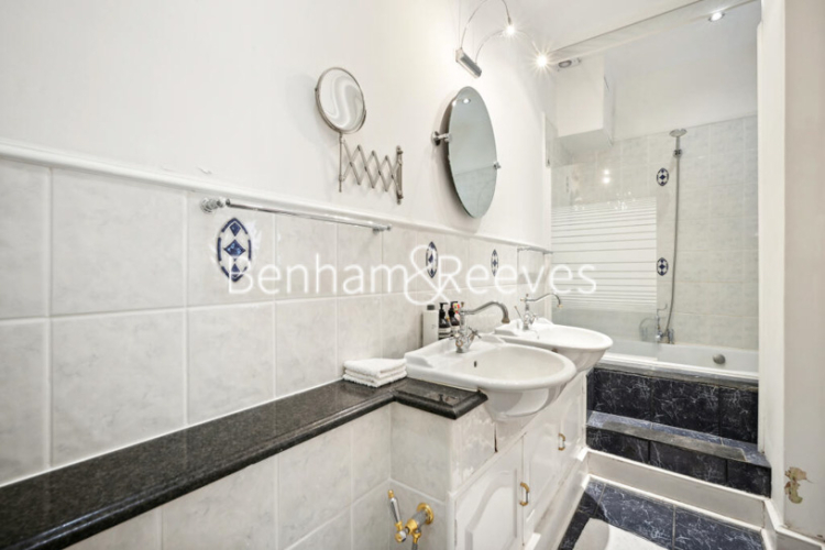 3  bedrooms flat to rent in Queen's Gate, South Kensington, SW7-image 9