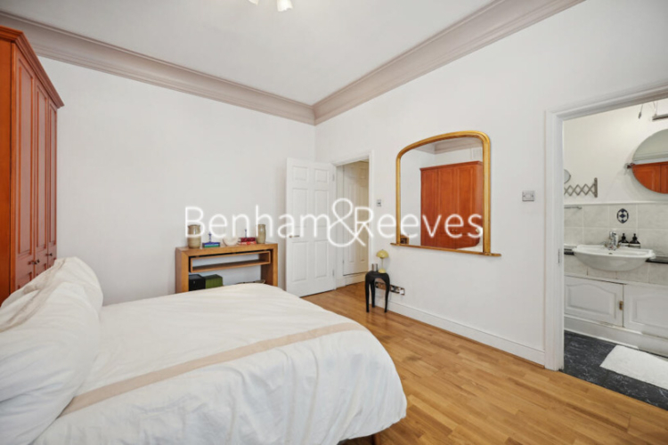 3  bedrooms flat to rent in Queen's Gate, South Kensington, SW7-image 10