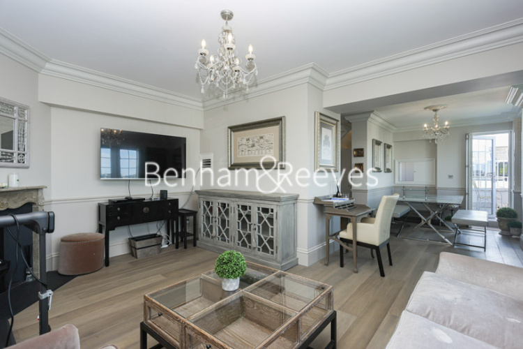 2  bedrooms flat to rent in Troy Court, Kensington High Street, W8-image 17