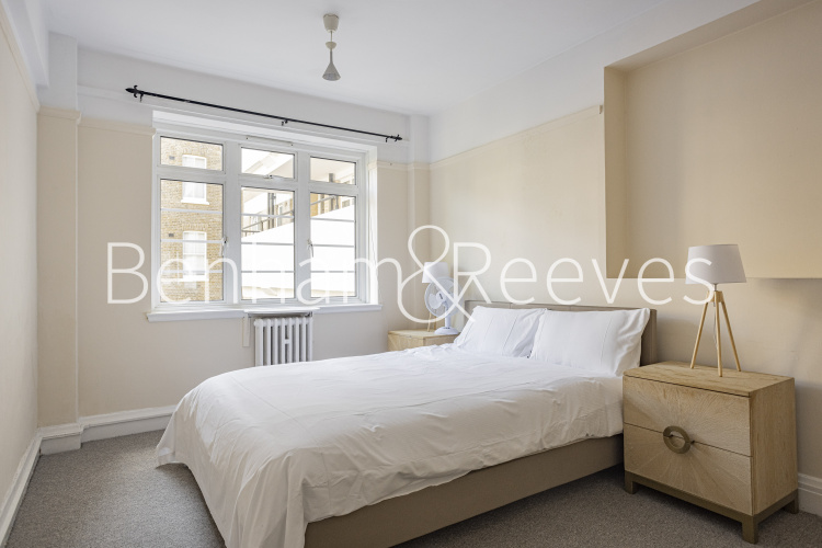 3  bedrooms flat to rent in Redcliffe Close, Kensington, SW5-image 3
