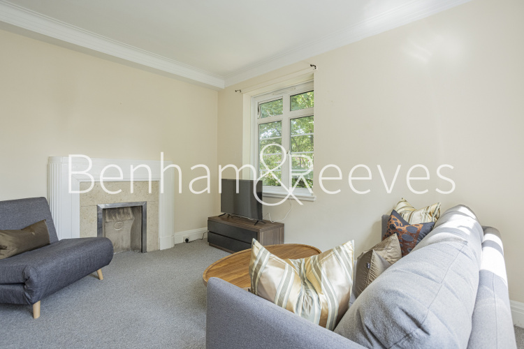 3  bedrooms flat to rent in Redcliffe Close, Kensington, SW5-image 13