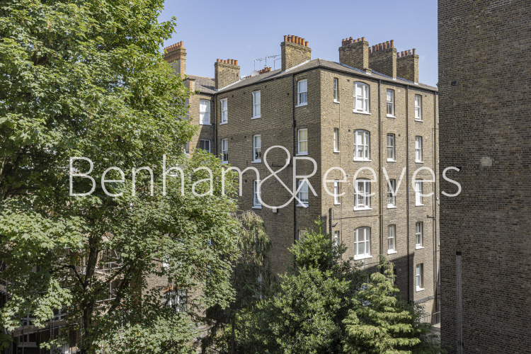 3  bedrooms flat to rent in Redcliffe Close, Kensington, SW5-image 17