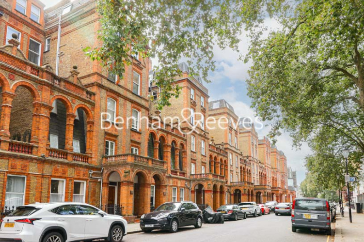 1  bedroom flat to rent in Courtfield Road, Kensington, SW7-image 10