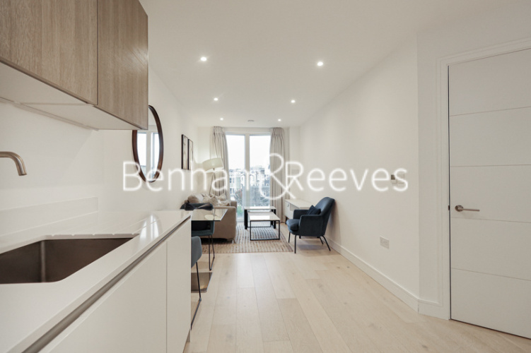 1  bedroom flat to rent in Sinclair Road, Kensington, W14-image 13