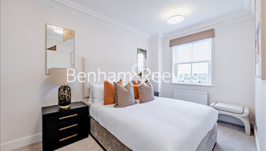 2  bedrooms flat to rent in Somerset Court, Kensington,W8-image 3