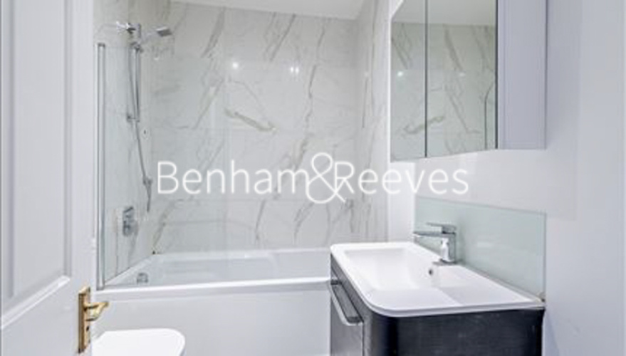 2  bedrooms flat to rent in Somerset Court, Kensington,W8-image 4