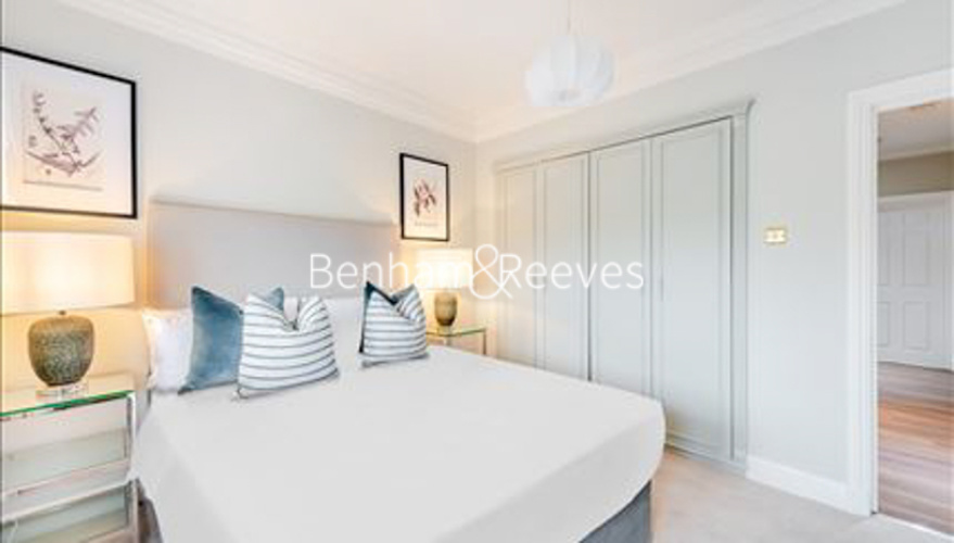 2  bedrooms flat to rent in Somerset Court, Kensington,W8-image 13
