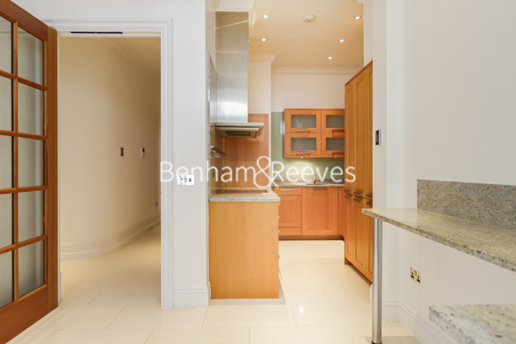 1  bedroom flat to rent in Wycombe Square,West lodge, W8-image 8