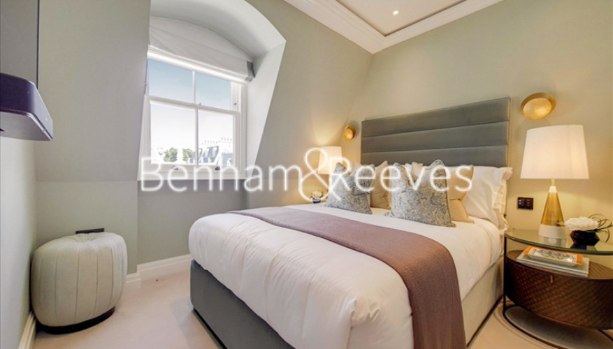 3  bedrooms flat to rent in Prince of Wales Terrace, Kensington, W8-image 2