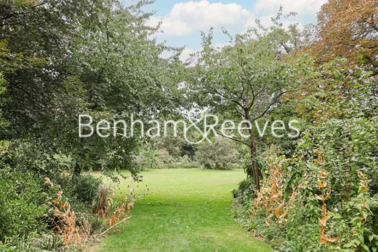 3  bedrooms flat to rent in Leonard Court, Kensington, W8-image 13