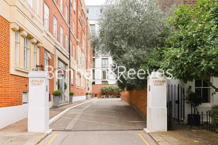 3  bedrooms flat to rent in Leonard Court, Kensington, W8-image 15
