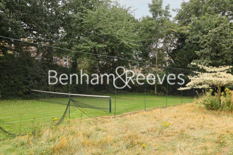 3  bedrooms flat to rent in Leonard Court, Kensington, W8-image 21