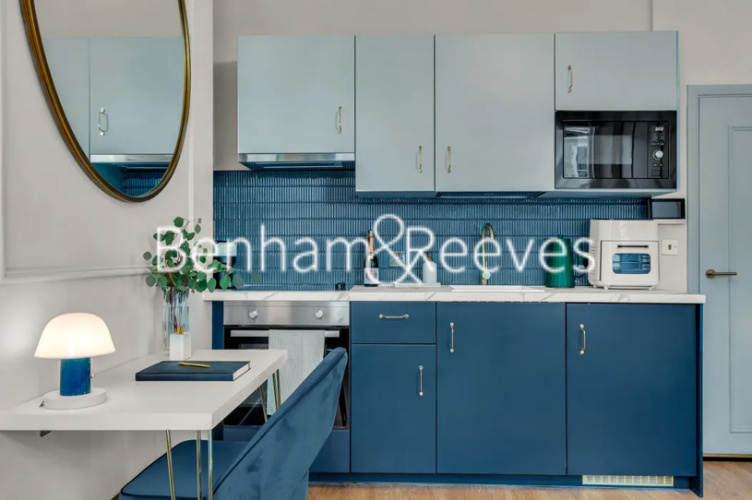 Studio flat to rent in Eardley Crescent, Kensington, SW5-image 5