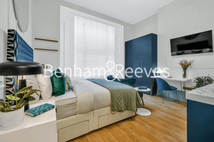Studio flat to rent in Eardley Crescent, Kensington, SW5-image 6