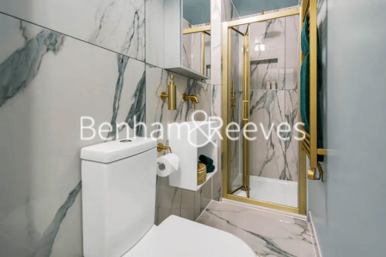 Studio flat to rent in Eardley Crescent, Kensington, SW5-image 7