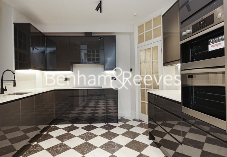 4  bedrooms flat to rent in St Marys Abbots Court, Kensington, W14-image 2