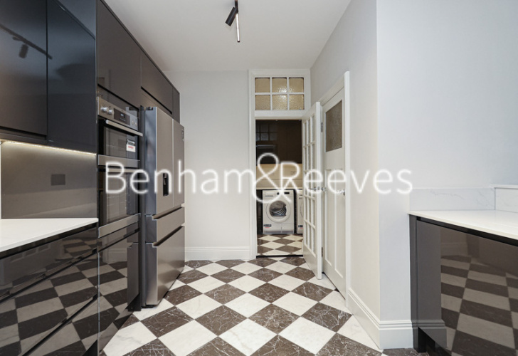 4  bedrooms flat to rent in St Marys Abbots Court, Kensington, W14-image 8