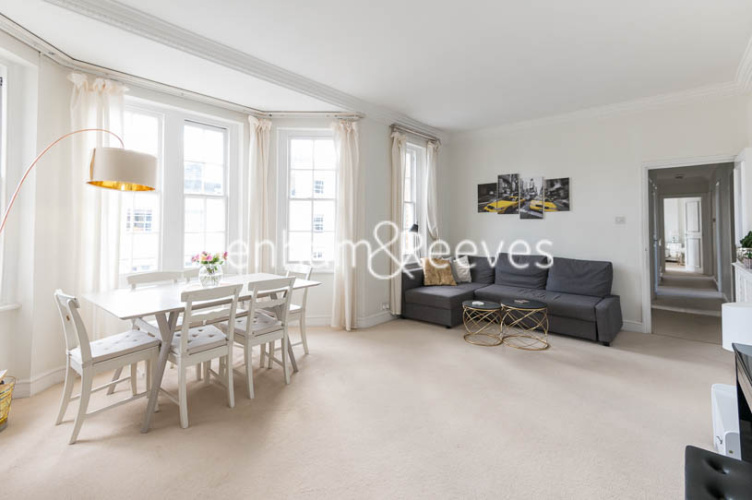 3 bedrooms flat to rent in Pitt Street, Kensington, W8-image 1