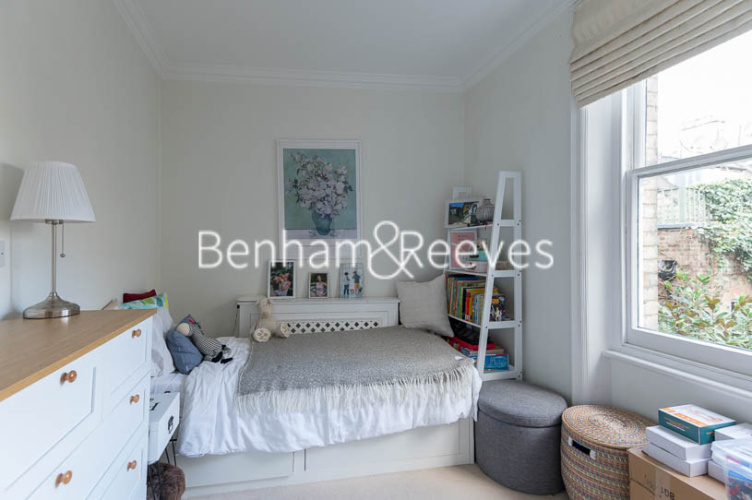 3  bedrooms flat to rent in Pitt Street, Kensington, W8-image 12