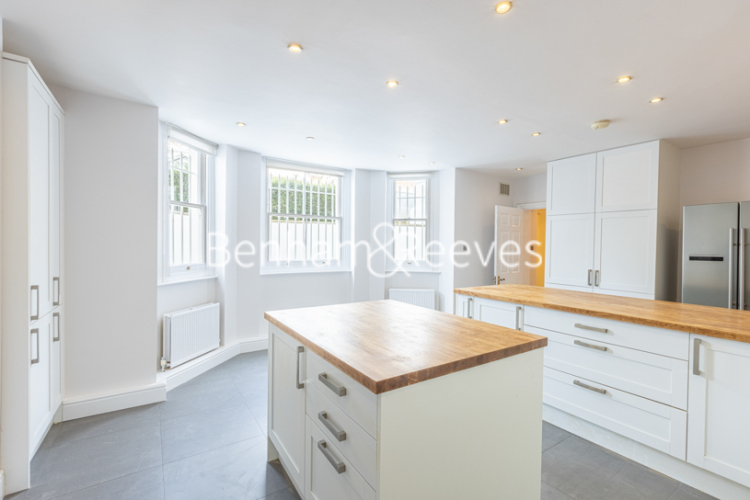 7  bedrooms house to rent in Upper Phillimore Gardens, Kensington, W8-image 13