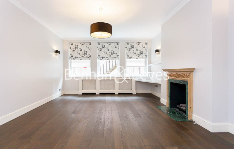 3  bedrooms flat to rent in Kensington Court Mansions, Kensington, W8-image 5
