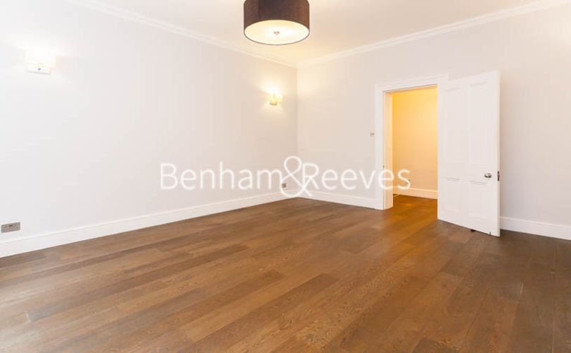 3  bedrooms flat to rent in Kensington Court Mansions, Kensington, W8-image 12