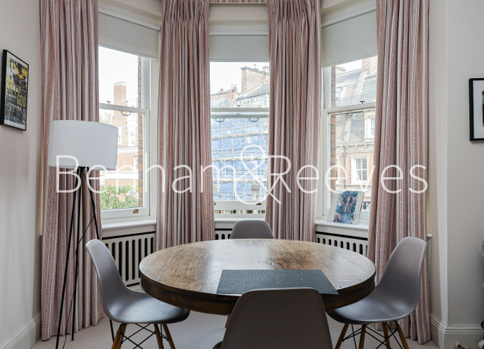 1  bedroom flat to rent in Durward House, Kensington Court, W8-image 3