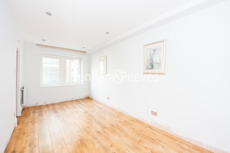 2  bedrooms flat to rent in Beckford Close, West Kensington, W14-image 5