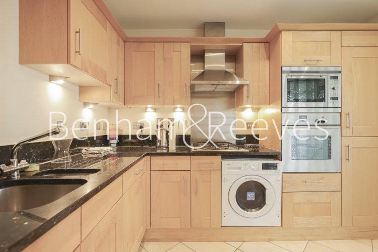 2  bedrooms flat to rent in Warwick Road, West Kensington, W14-image 2