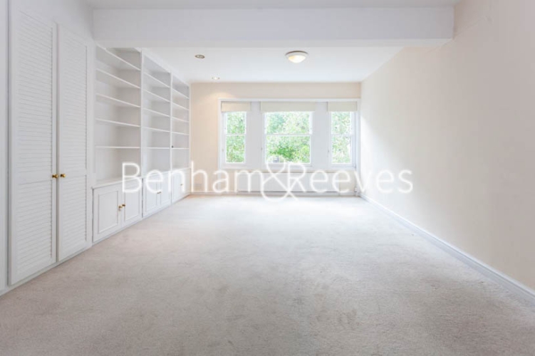 3 bedrooms flat to rent in Lexham Gardens, Kensington, W8-image 1