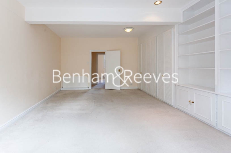 3  bedrooms flat to rent in Lexham Gardens, Kensington, W8-image 3
