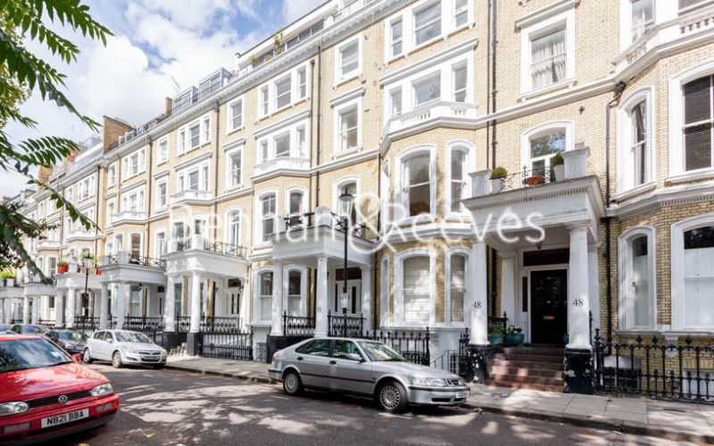 3 bedrooms flat to rent in Lexham Gardens, Kensington, W8-image 5