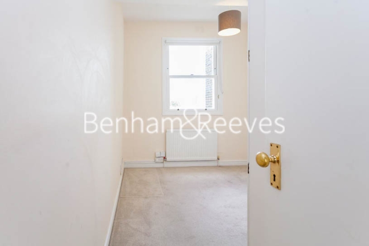 3  bedrooms flat to rent in Lexham Gardens, Kensington, W8-image 7