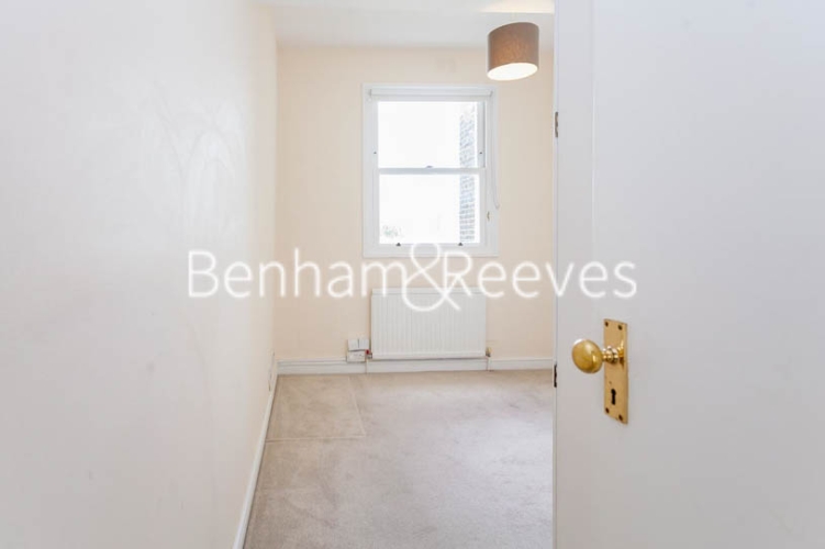 3 bedrooms flat to rent in Lexham Gardens, Kensington, W8-image 7