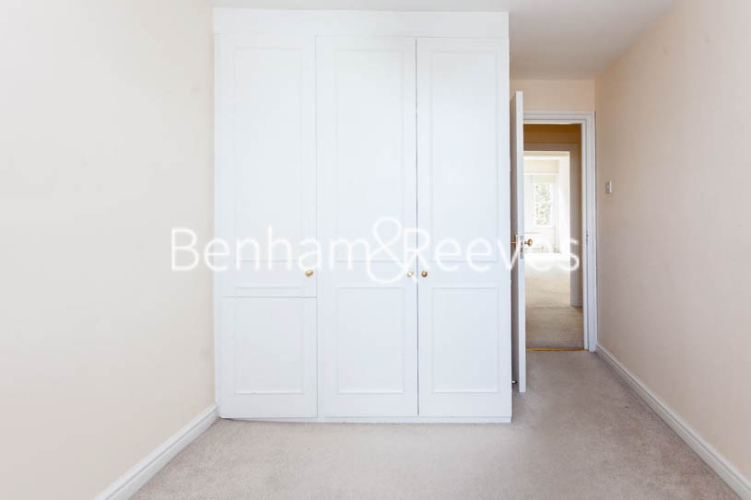 3  bedrooms flat to rent in Lexham Gardens, Kensington, W8-image 11