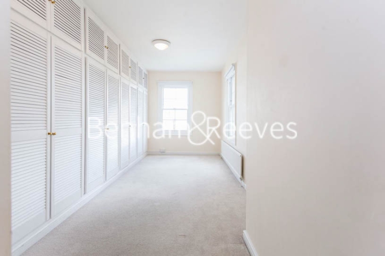 3  bedrooms flat to rent in Lexham Gardens, Kensington, W8-image 12