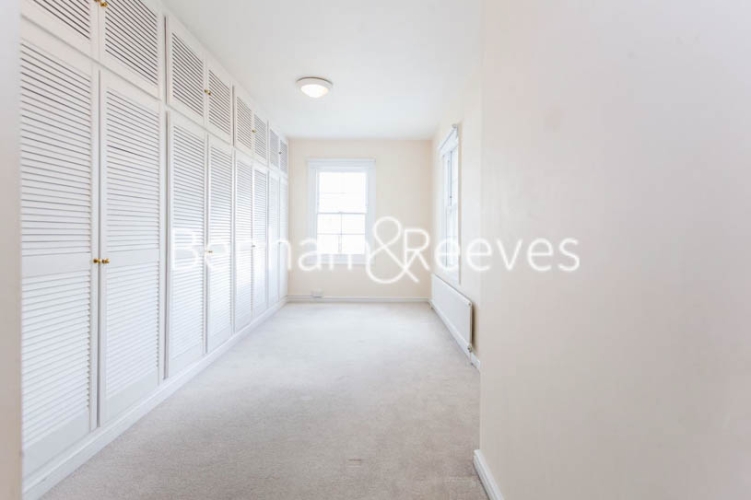 3 bedrooms flat to rent in Lexham Gardens, Kensington, W8-image 12