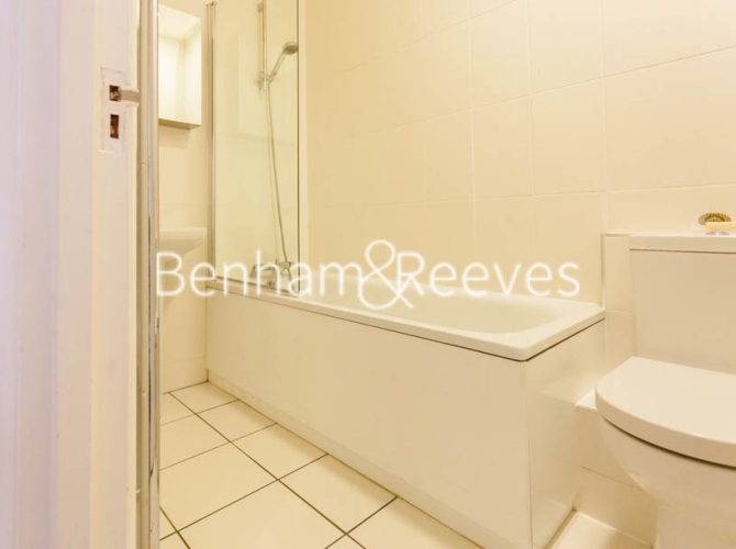 3 bedrooms flat to rent in Lexham Gardens, Kensington, W8-image 13