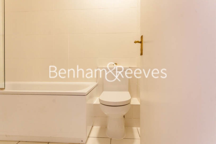 3 bedrooms flat to rent in Lexham Gardens, Kensington, W8-image 16