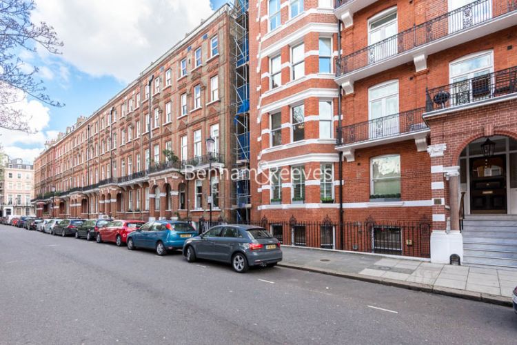 2  bedrooms flat to rent in Nevern Square, Earls Court, SW5-image 5
